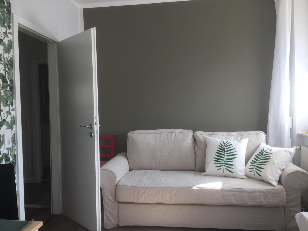 Harry's Apartment room 2